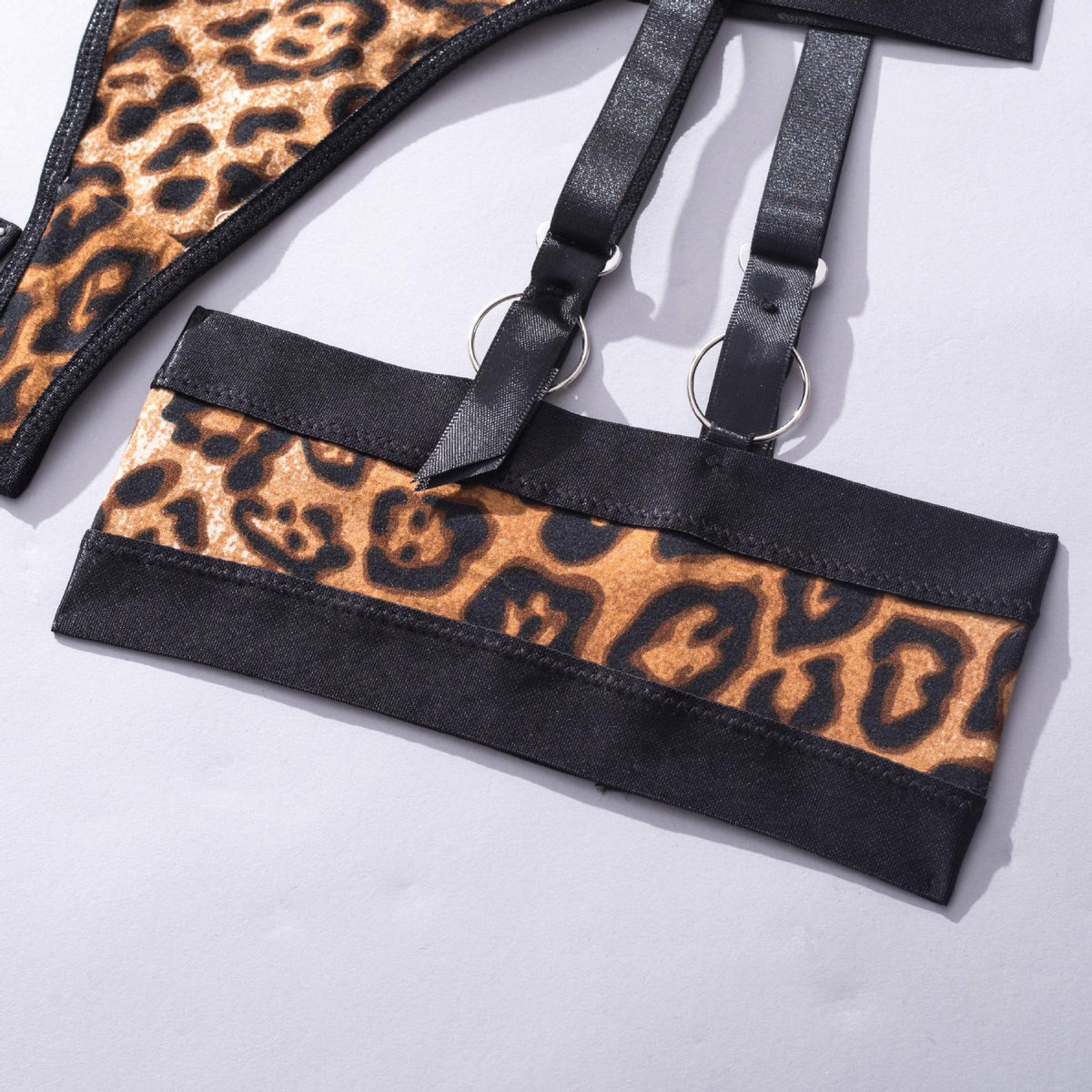 Printed Garter Lingerie Set - Strappy Bra And Thigh Bands