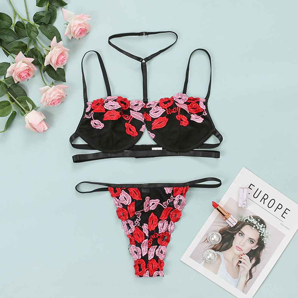 Plus Size Kiss Print Lingerie Set - Halter Cage Strap Bralette