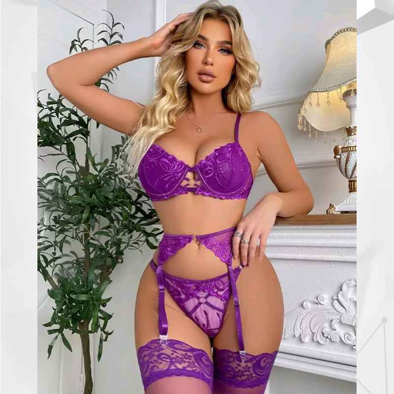 Mesh Embroidery Garter Belt Stocking Lingerie Set - 4-piece With Underwire