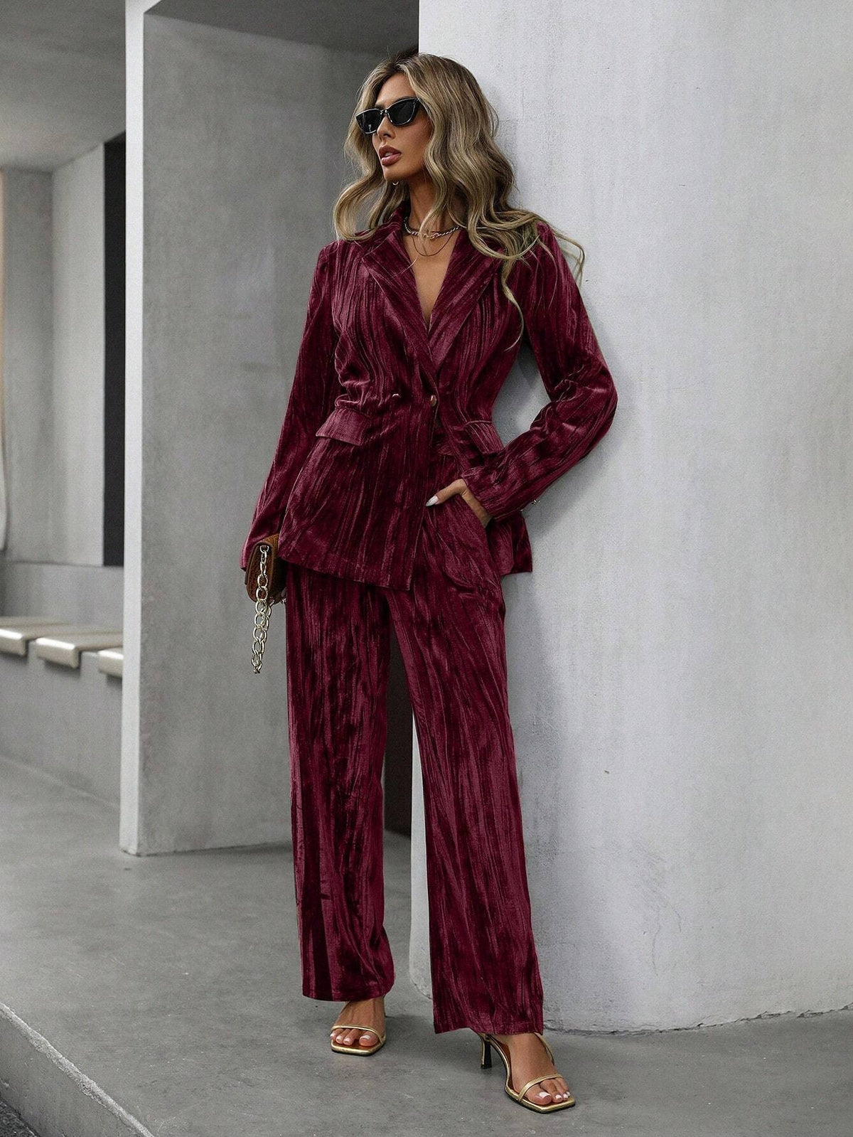 Velvet blazer and wide-leg pants set, wine red, notched lapels, long sleeves