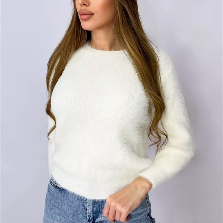 Pullover Crew Neck Sweater - Plush Round Neckline
