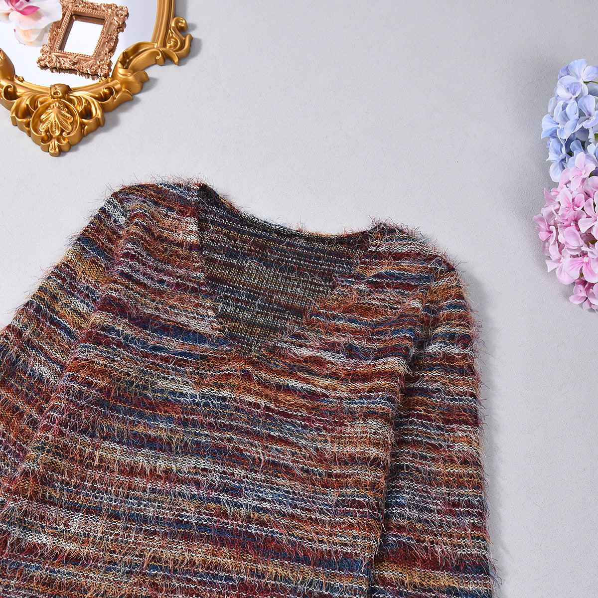 Open navel V-neck yarn dyed top for women