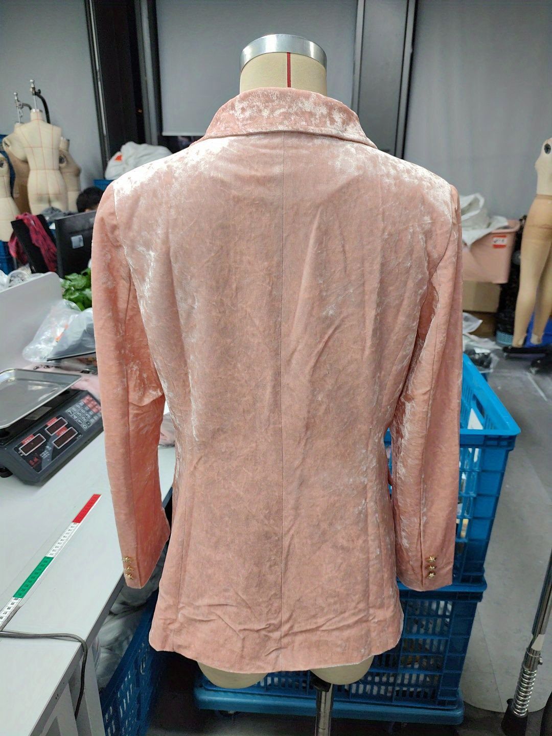 Fashionable Slim Fit Suit Jacket with Lapel and Pocket for Women, Long Sleeve, Casual Wear