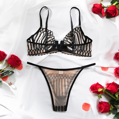 Shell Embroidered Mesh Lingerie Set - Underwire Bra & Double-Strap Thong