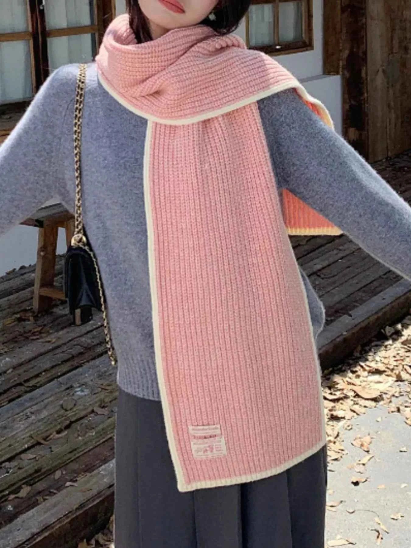 Contrast Trim Knitted Winter Scarf