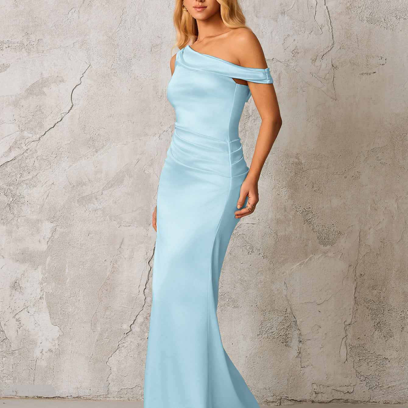 Slant-shoulder Figure-hugging Maxi Dress - Slimming Sexy And Elegant