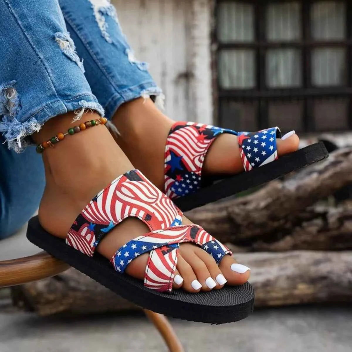 Toe Loop Flats Sandals